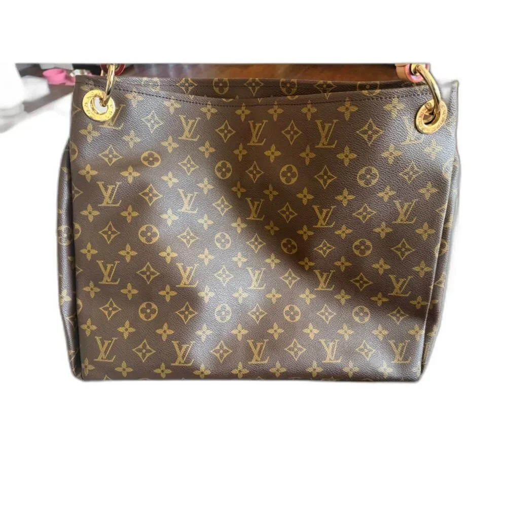 LV Artsy bag. New condition